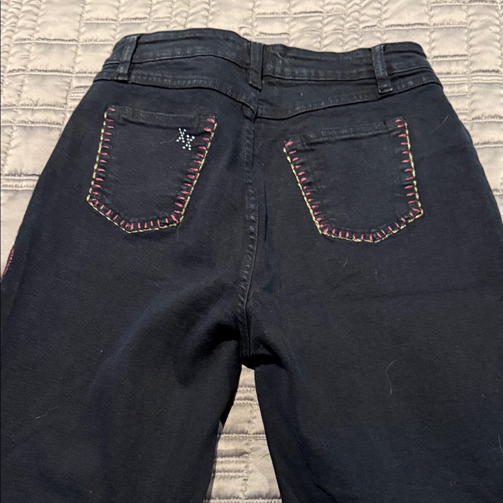 High-Rise Black Women’s Jeans with Multicolor Pocket Stitching